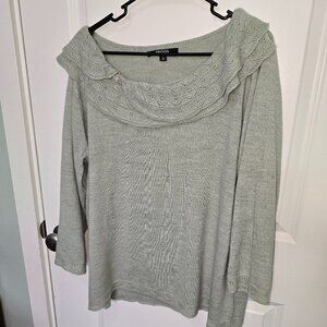 Briggs Sweater Sage Green Decorative Neck Button Size XL Cottage Boho